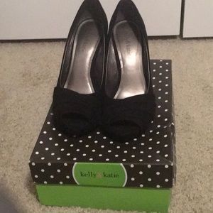 Kelly & Katie Dannah “Suede”Pumps